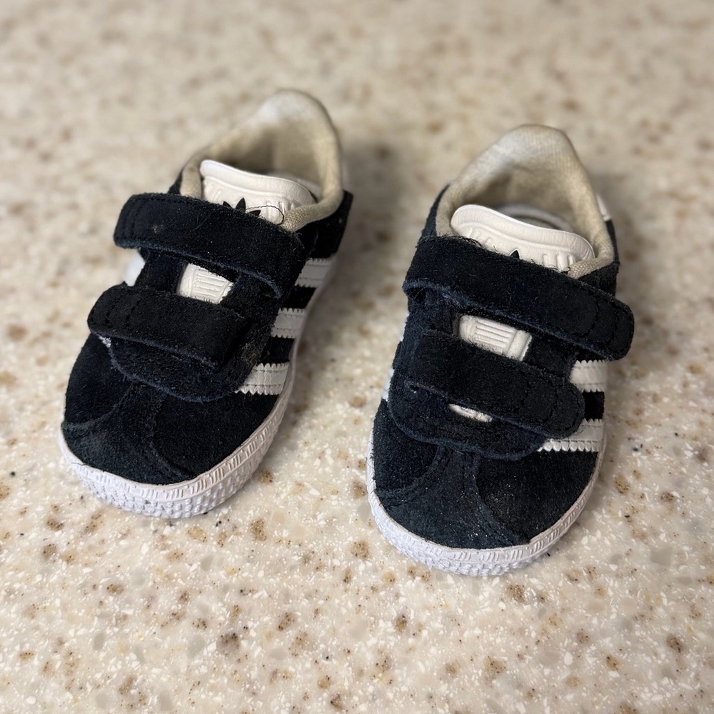 Baby Adidas Gazelle Sneaker